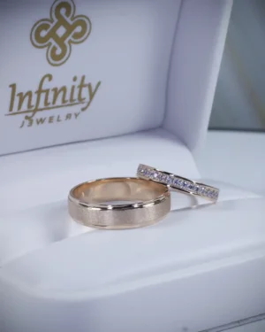 Dúo matrimonial acabado satinado engaste con borde en oro, modelo DM-750 - foto 2