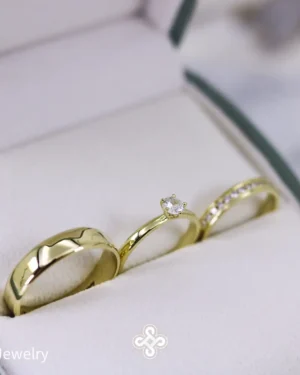 Trío matrimonial media caña solitario engaste con borde en oro, modelo TR-M850 - foto 2