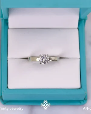 Anillo de compromiso solitario aro cuadrado en oro, modelo AN-C285 - foto 3